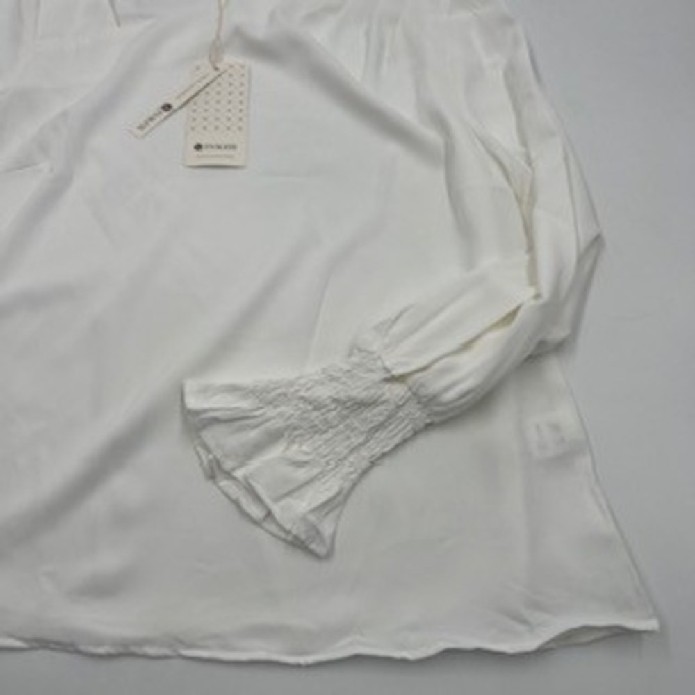 Evaless Womens White Asymmetrical Neckline Blouse Smocked Cuff Size M NWT - Picture 7 of 11